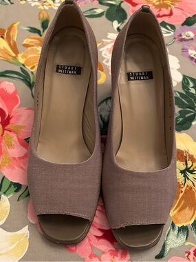 Stuart Weitzman Gray Peep-Toe Fabric Pumps
